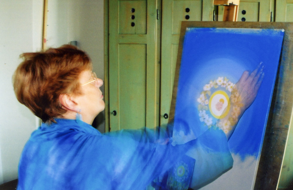 Marieke aan het werk aan 'Lente' in 2003.